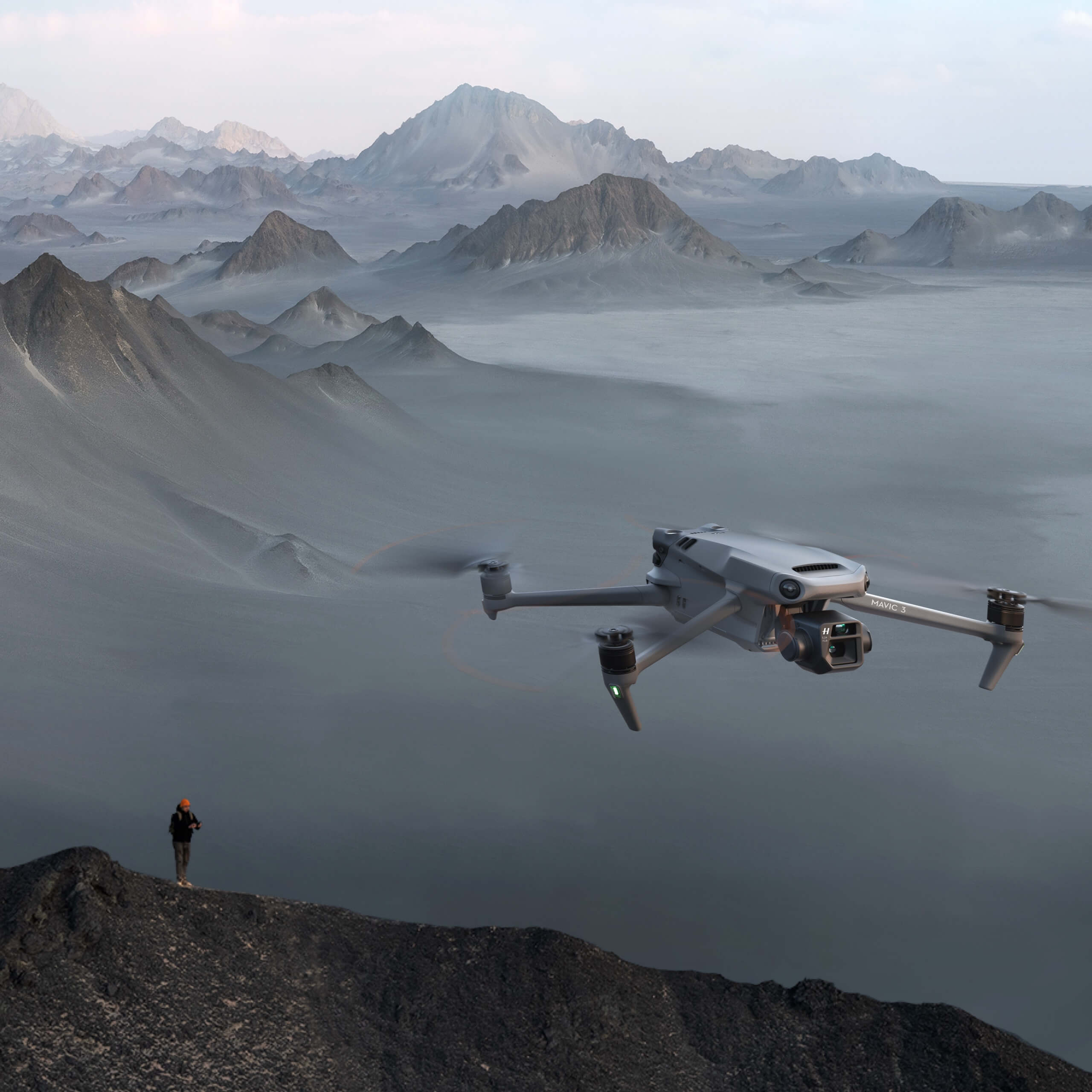 DJI 大疆 御 Mavic 3 帶屏套裝 大師版 便攜可折疊航拍無(wú)人機(jī) 5.1高清 專(zhuān)業(yè)航拍飛行器 